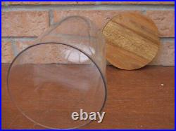 3 globes anciens en verre avec socles bois