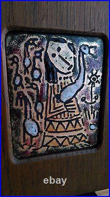 ANCIEN PETIT TABLEAU EN ÉMAIL, Artiste à identifier ART NAÏF FILLE A L'OIE