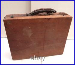 Ancien Coffret de Peintre 31x24Cm avec Palette Modéle Déposé circa 1920-30 Ancien Coffret de Peintre 31x24Cm avec Palette Modéle Déposé circa 1920-30