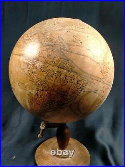 Ancien Globe Terrestre Dressé par J. Forest, Editeur Girard et Barrère, Paris