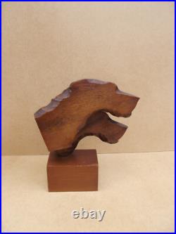 Ancienne sculpture en bois tête de chien de chasse Art Déco signée A. E. F Ancienne sculpture en bois tête de chien de chasse Art Déco signée A. E. F
