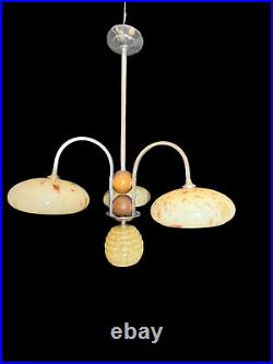 Art déco lustre suspension opaline métal et bois vers 1930