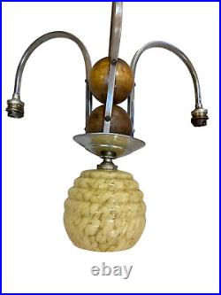 Art déco lustre suspension opaline métal et bois vers 1930