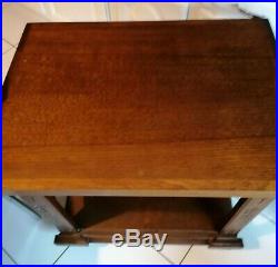 Belle Table, console ancienne design Art Deco en bois sur roulettes à voir