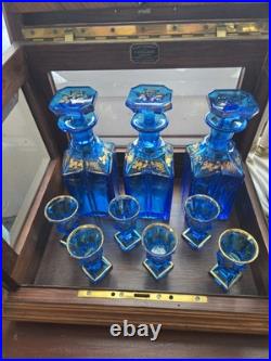 Cave A Liqueur en Bois De Placage Et Verre. P Guillaume Cave A Liqueur en Bois De Placage Et Verre. P Guillaume