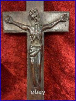 Exceptionnel grand crucifix Art Déco bois exotique croix Jésus Christ Exceptionnel grand crucifix Art Déco bois exotique croix Jésus Christ