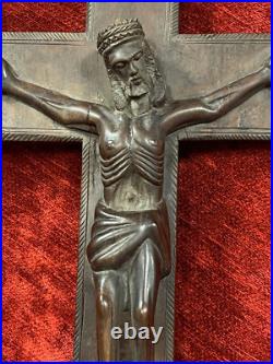 Exceptionnel grand crucifix Art Déco bois exotique croix Jésus Christ Exceptionnel grand crucifix Art Déco bois exotique croix Jésus Christ