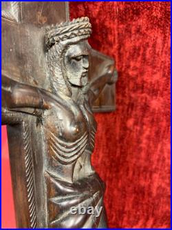 Exceptionnel grand crucifix Art Déco bois exotique croix Jésus Christ Exceptionnel grand crucifix Art Déco bois exotique croix Jésus Christ