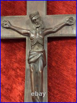 Exceptionnel grand crucifix Art Déco bois exotique croix Jésus Christ Exceptionnel grand crucifix Art Déco bois exotique croix Jésus Christ