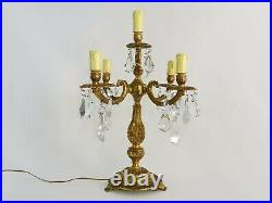 Girandole, lampe candélabre en bronze et pampilles en verre, bougies en bois