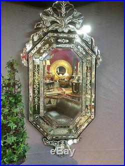 Glace / miroir de Venise à parcloses de style Art déco Epoque XXeme très déco