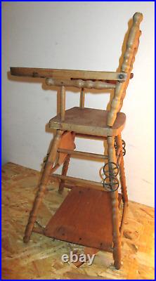 Jouet d'enfant 1950 une chaise de poupée en bois 2 positions, roulettes, ourson