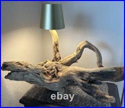 Lampe en bois flotté Art & Déco Lampe en bois flotté Art & Déco