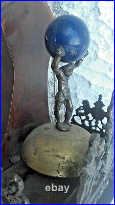 Pendule ancienne NU ELCK SYN SIN en bois, bronze ATLAS et balancier chevalier