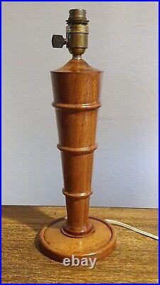 Pied de lampe art déco en bois. Hauteur 36 cm