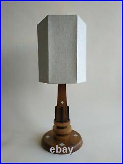 Pied de lampe moderniste en bois signé J. J. ADNET pour Jean et Jacques Adnet