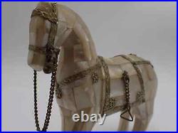 Sculpture vintage, cheval recouvert de nacre
