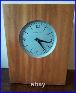 Union soviétique GRANDE horloge en bois FLÈCHE. Montre électrique à